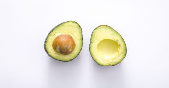 todos los beneficios de comer aguacate