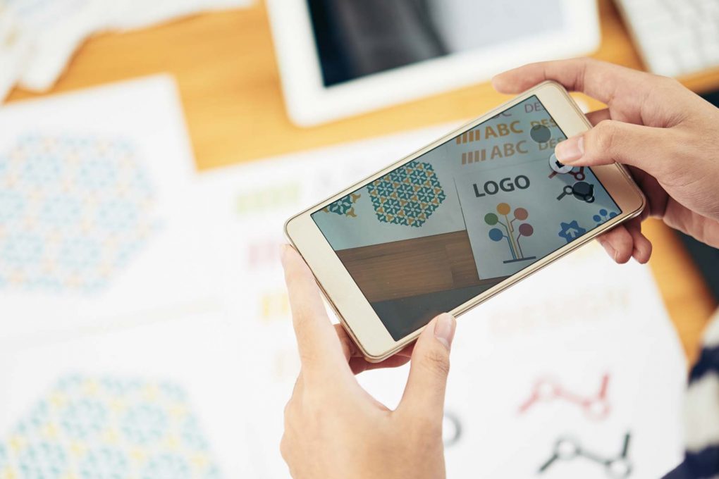 cuál es la diferencia entre logotipo y marca