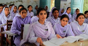 el pakistan lucha por la educación universal