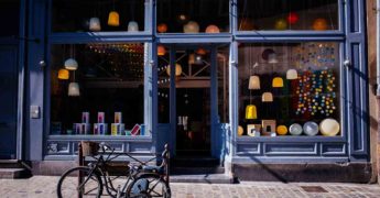 El escaparatismo y visual merchandising influye en las compras