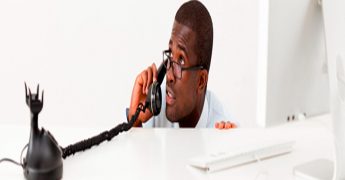 cómo hablar por teléfono en inglés