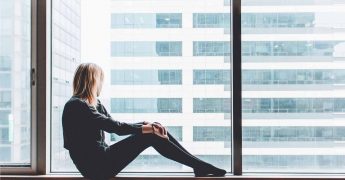 retraso de pagos mensuales